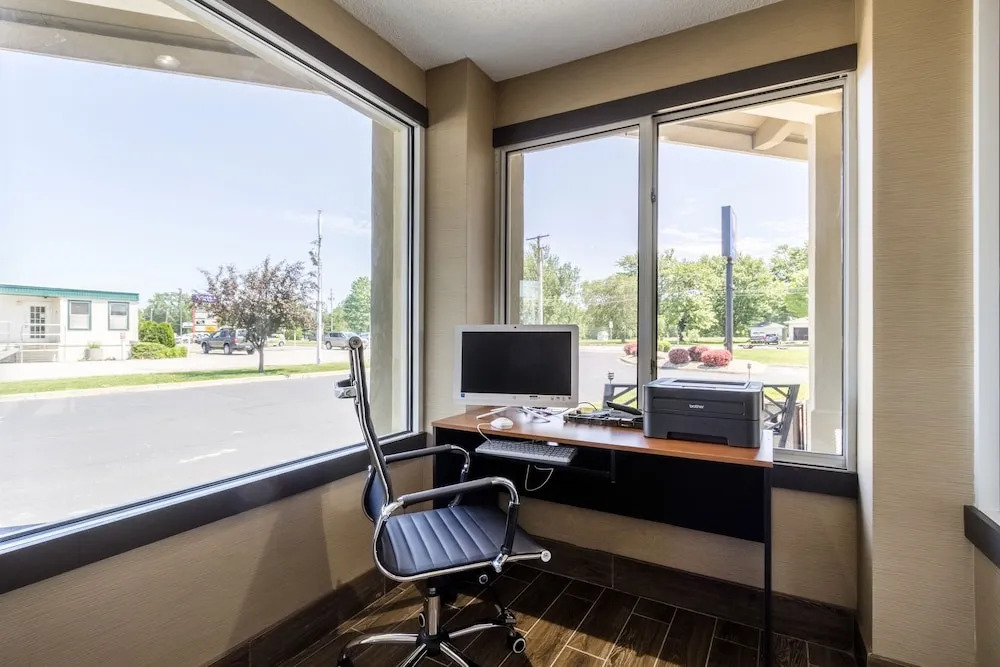 All American Inn & Suites Norwalk