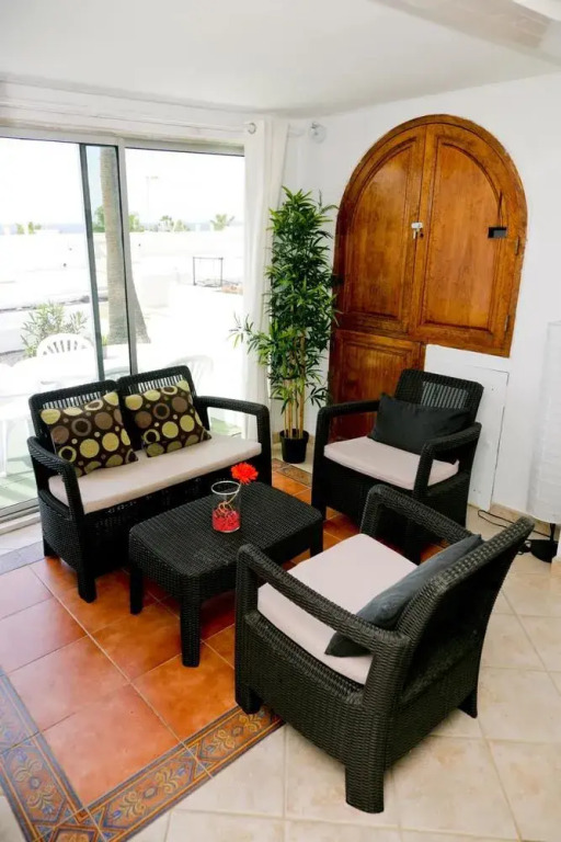 2 Bedroom Condo 02136063 by HomeRez