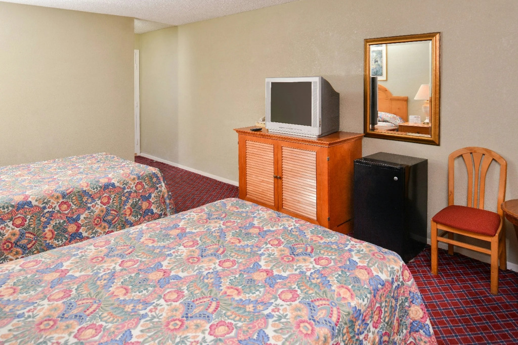 Red Carpet Inn Hornwood Drive