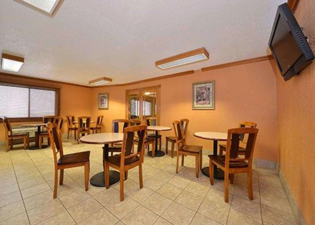 Quality Inn & Suites Grinnell near University