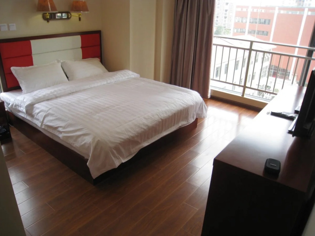 Chun Tian Hui Gu Holiday Hotel