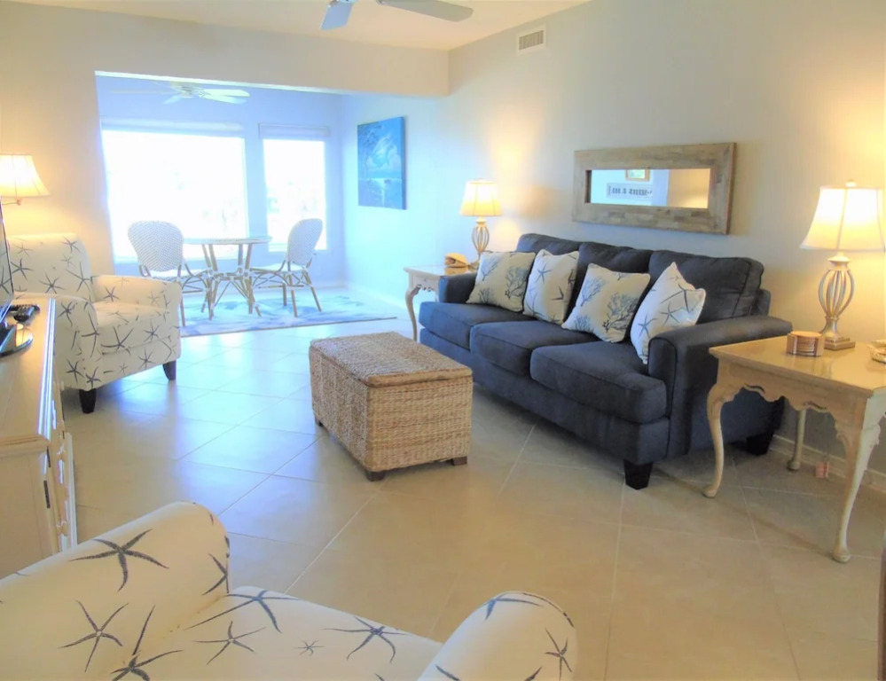 Sunset Royale - 202 1 Bedroom 1 Bathroom Condo