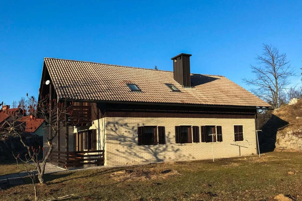 House Barbara