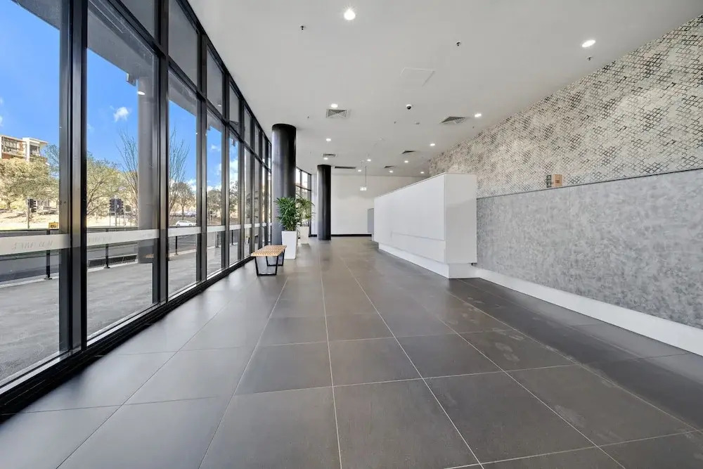 Chic 1-bed With Stunning Lake View & Indoor Pool