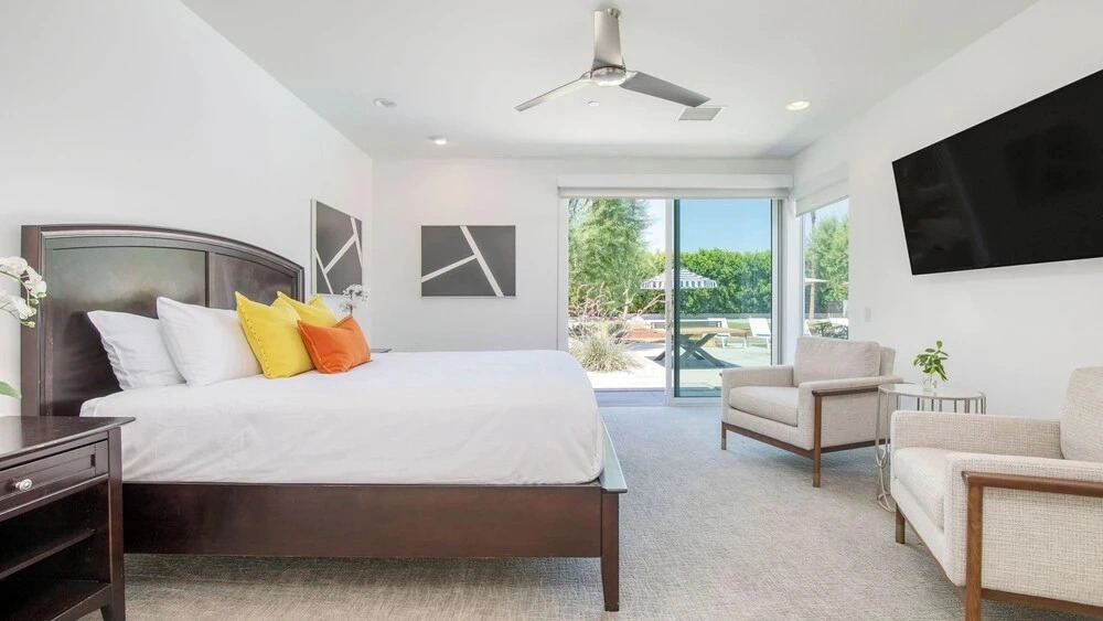 Avantstay Polo Villa Halo Pickleball, Putting Green Sleeps 28