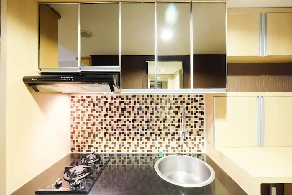 Comfortable and Modern Studio Apartment near Cawang and MT Haryono