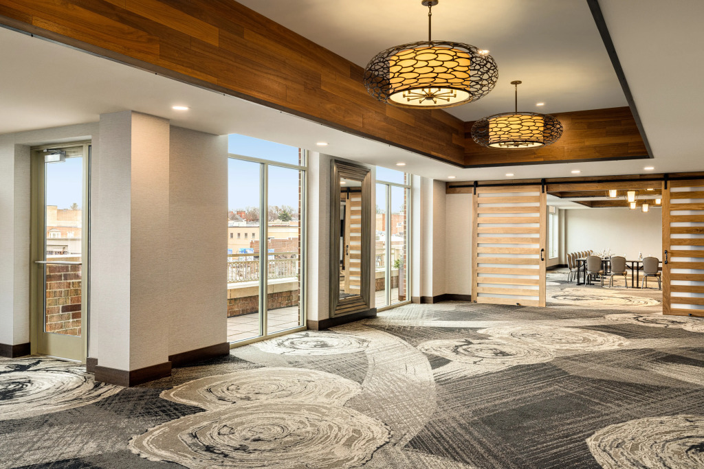 Hotel Indigo Naperville Riverwalk by IHG