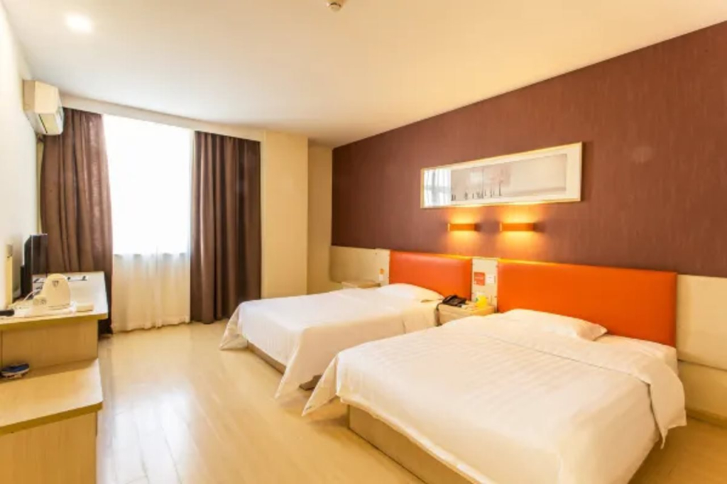 7 Days Inn (Suzhou Amusement Land Xinqu Commercial Street)