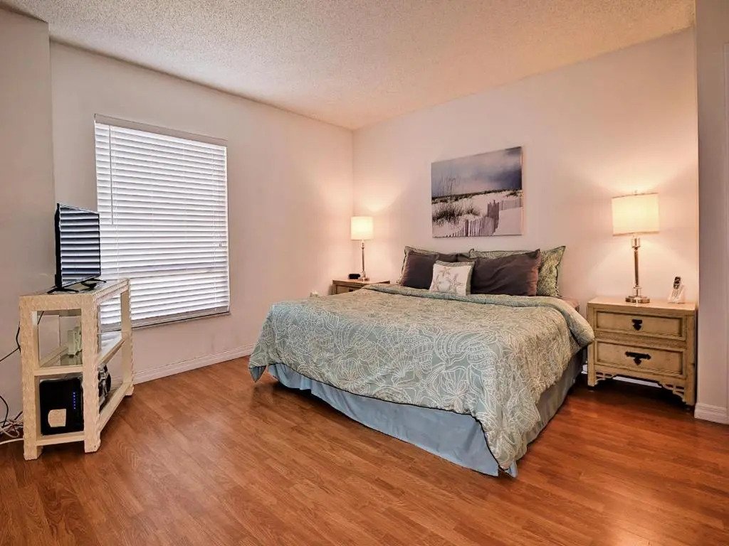 440 West 1005N Private Balcony with Water View 23095