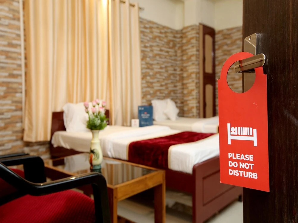 OYO 9637 Hotel Upasana Palace 2