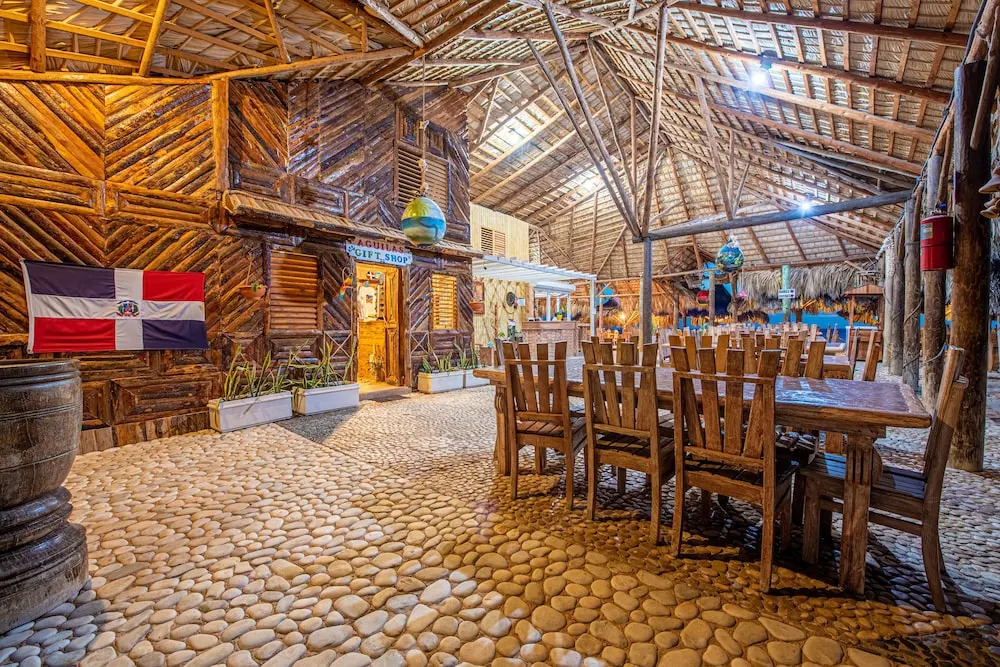 Glamping EcoLodge Cueva De Las Aguilas