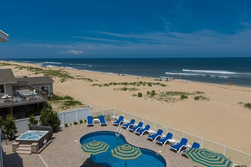 Royal Shell (formerly Lynnhaven Resort) - 10 Br Home