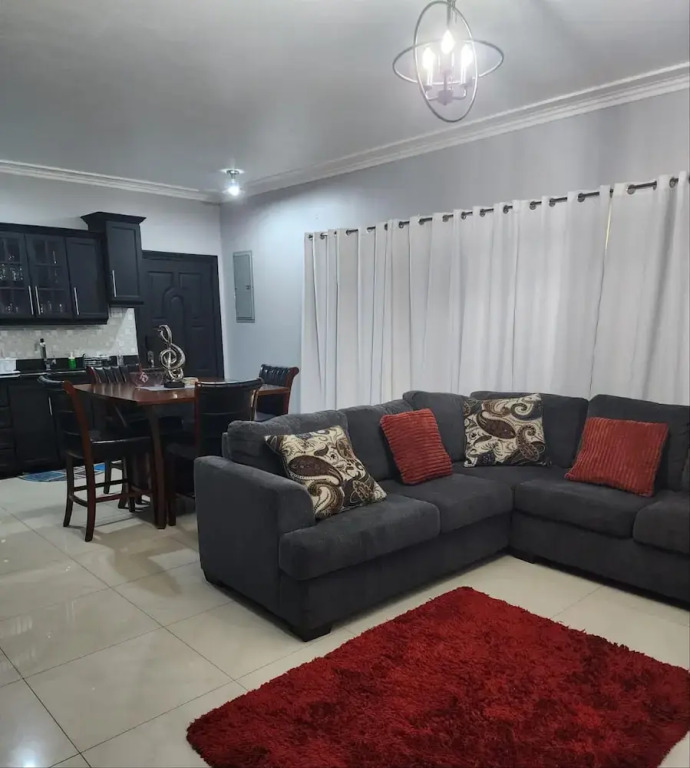 Impeccable 2-bed Apartment in Kingston With Pool