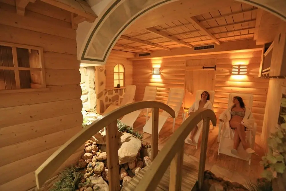 Hotel Chalet Alaska