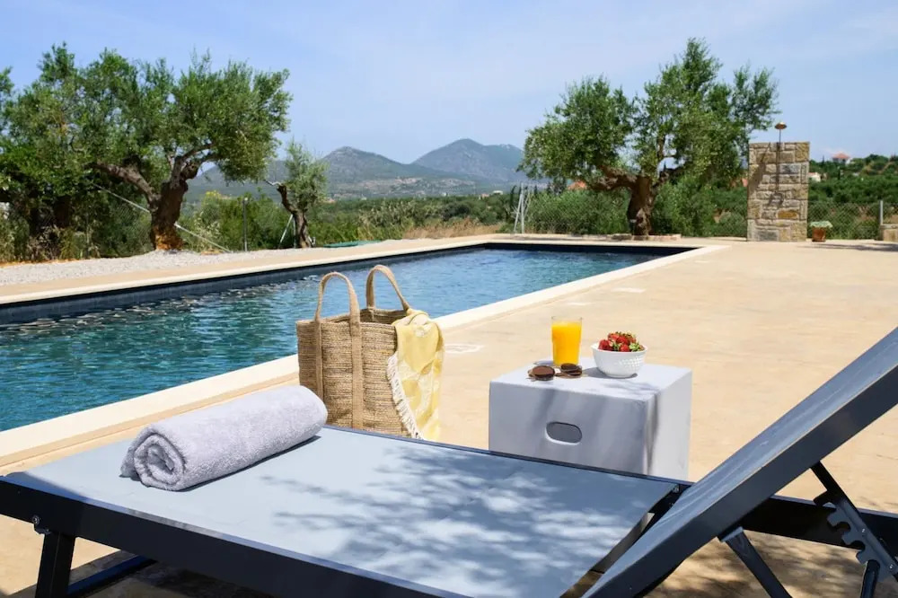 Modone Villas in Peloponnese