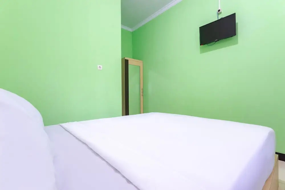 Wisma Handayani Syariah by OYO Rooms