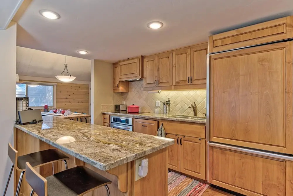 Pole House #13 by Village Properties at Sunriver