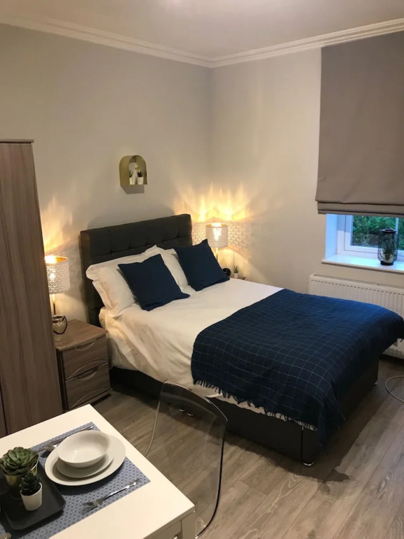 Flat 1 Helena House, 1-bed, Sleeps 2, Garden