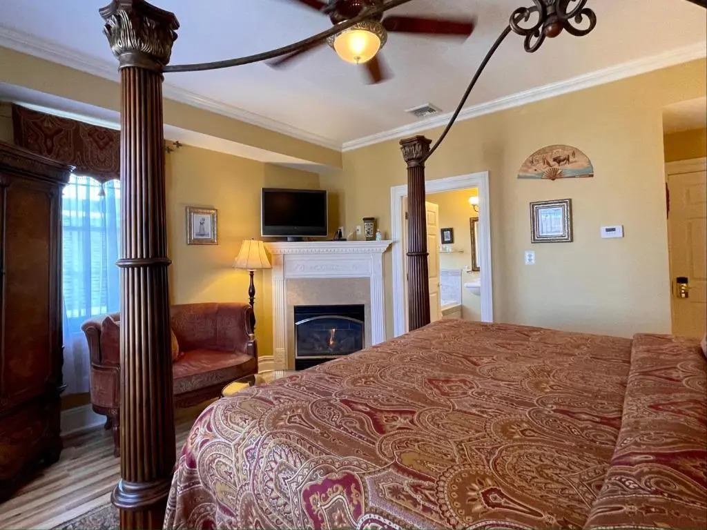 Atlantis Inn Luxury Bed and Breakfast