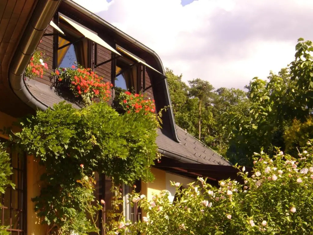 Hotel Restaurant - Häuserl im Wald Graz