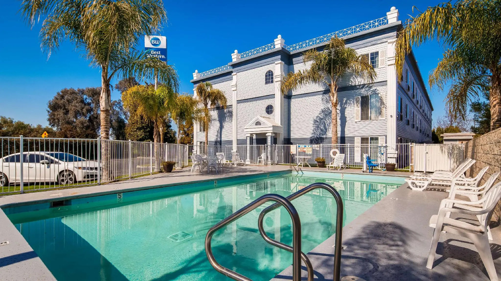 Best Western Colonial Inn