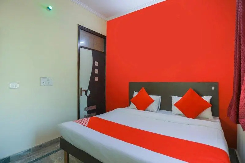 Hotel O Royal