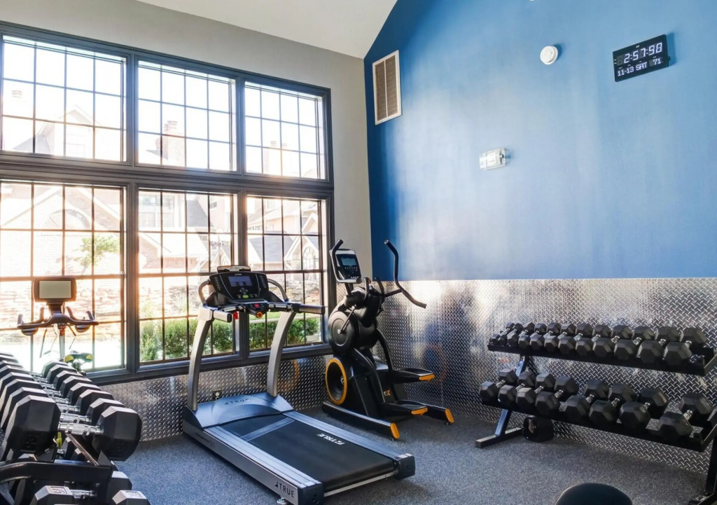 Lovely 2 BR, 1 ba condo near Medcenter