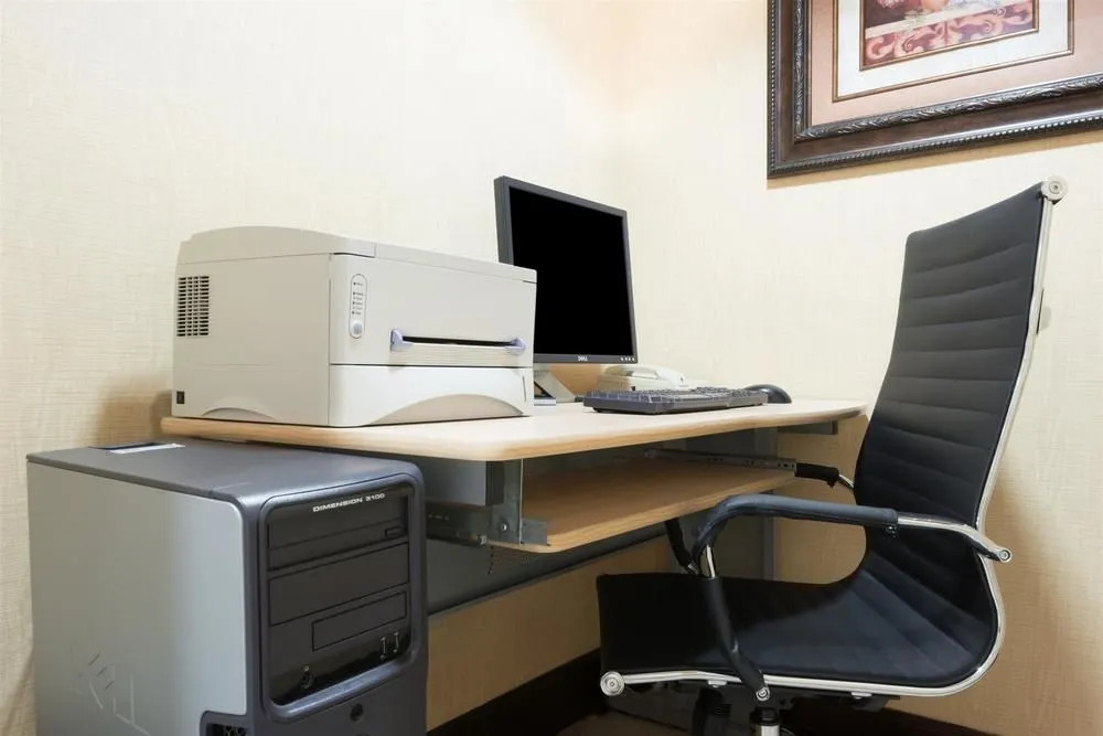 Days Inn & Suites By Wyndham Prattville-Montgomery