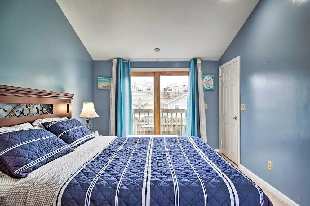 South Yarmouth Condo: Walk to Beach & Dining!