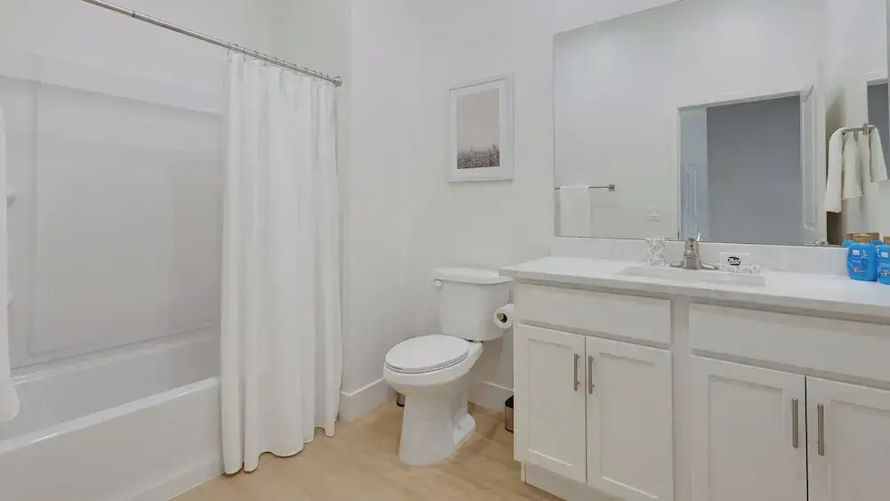 Landing Incredible 1BD Pool