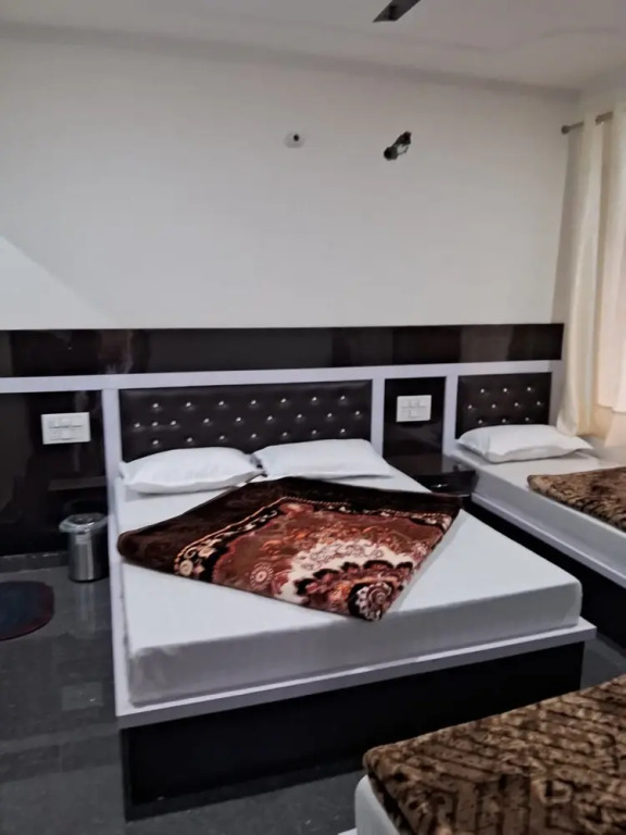 Uniyal Residency by StayApart