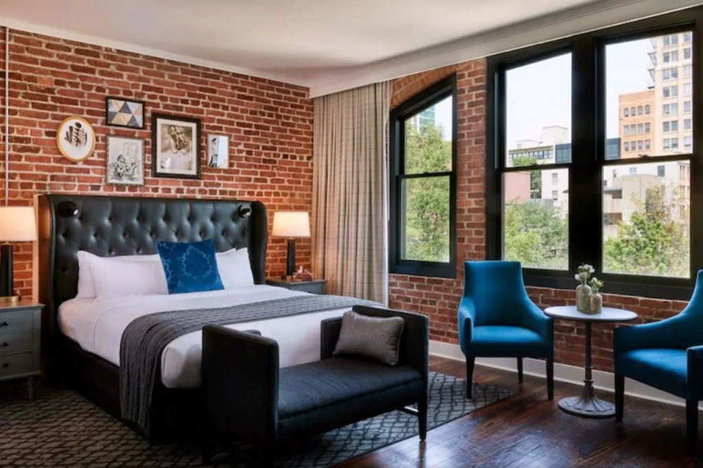 Foundry Hotel Asheville, Curio Collection By Hilton