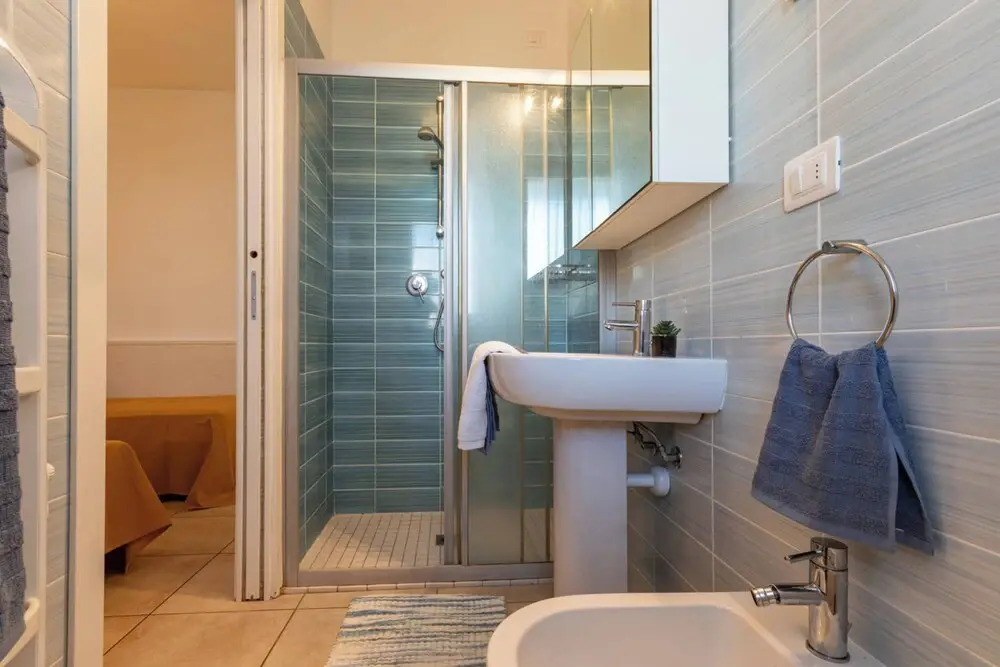 Pool View Apartment With Private Enclosed Garden