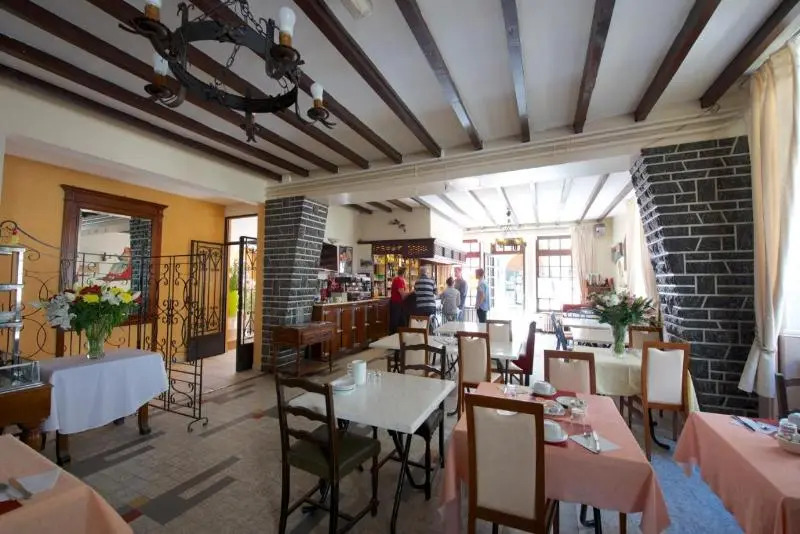 Logis Hotel De France