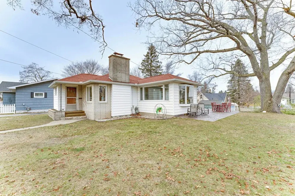 Quiet Manistee Home w/ Patio < 1 Mi to Beaches!