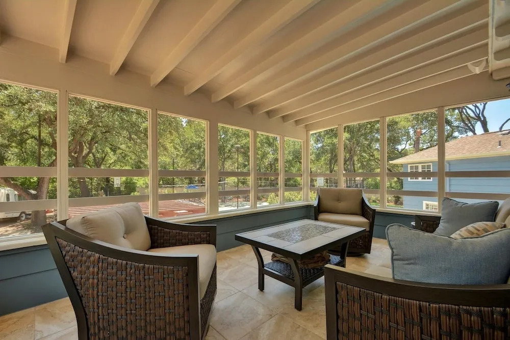 6BR 8BA Historic LBJ Estate near Lake Austin by RedAwning