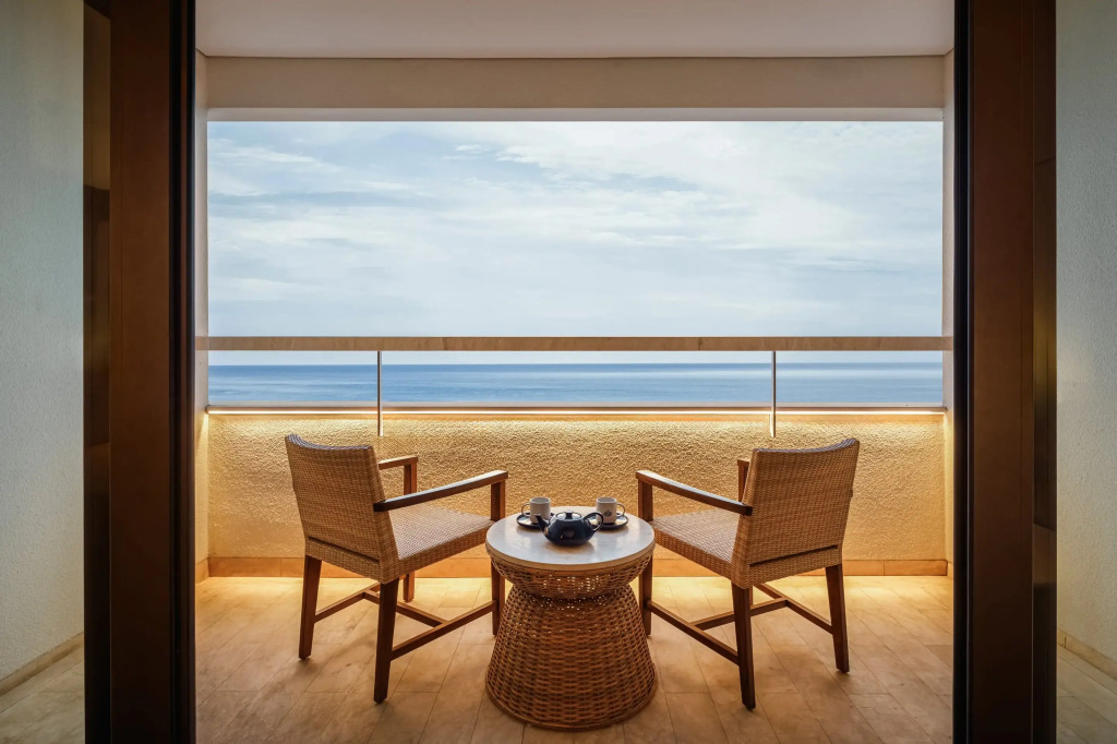 Двухместный номер Deluxe с видом на океан (двуспальная кровать) в Отель Bali Beach
