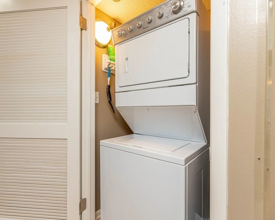 Phoenix East 407 2 Bedroom Condo