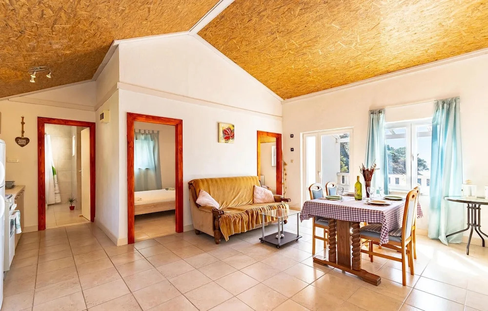 Gorgeous Home In Pupnat With House Sea View