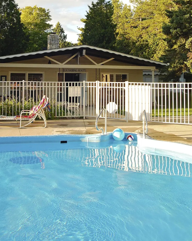 Peninsula Park-View Resort