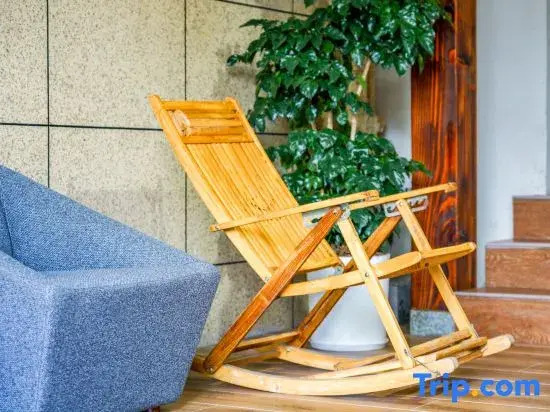 Guimi Homestay (Yucun Village Scenic Area)