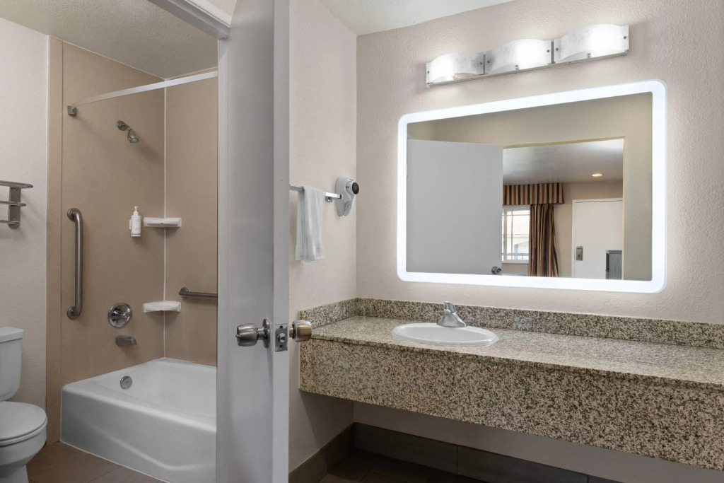 Travelodge by Wyndham Banning Casino and Outlet Mall