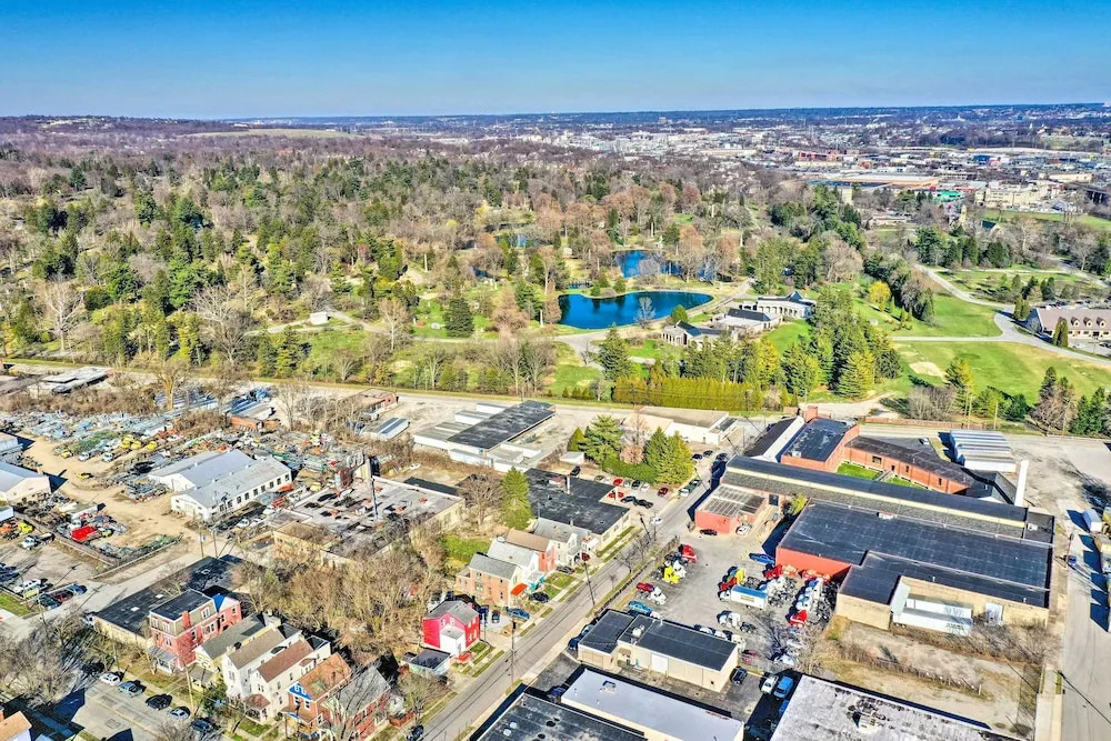 Cincinnati Vacation Rental: 6 Mi to Downtown!