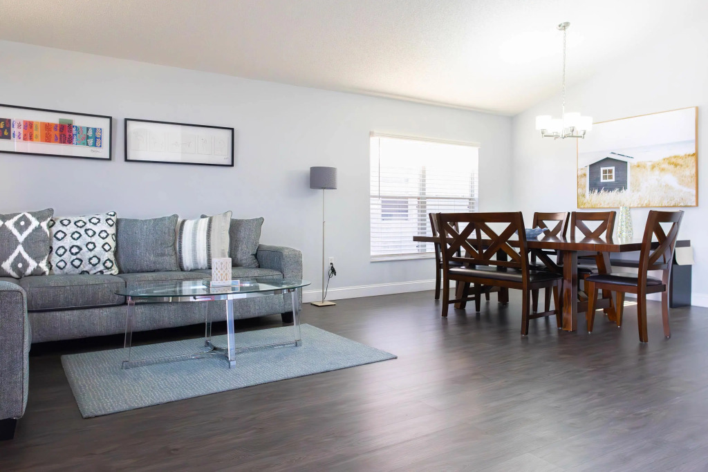 948 Lake Berkley Dr, Kissimmee, US