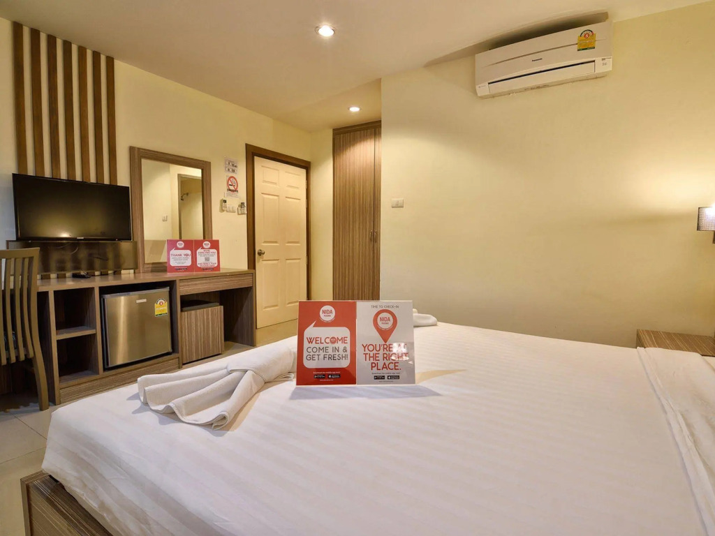 NIDA Rooms Patong Silk House