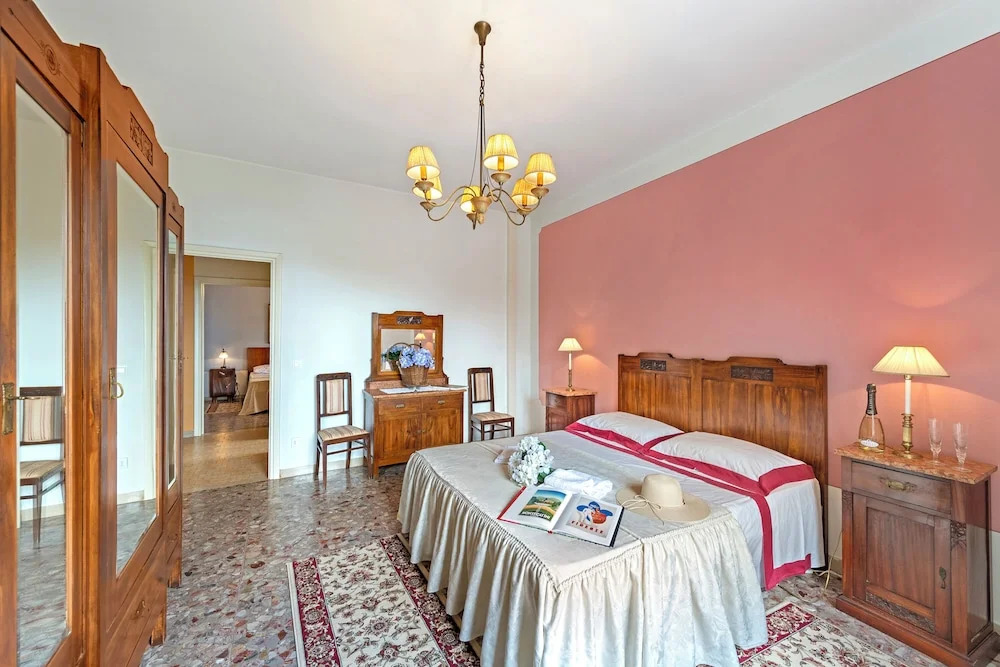 Villa Ortensie Garden with amazing view - Happy Rentals