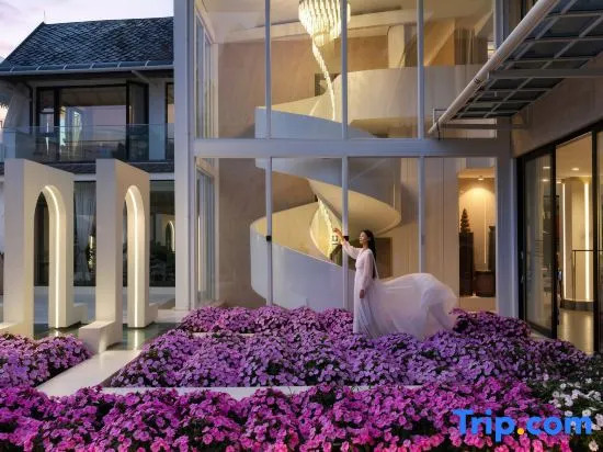 Lanyue Li Sky City Natural Mineral Hot Spring Resort 360° View Villa
