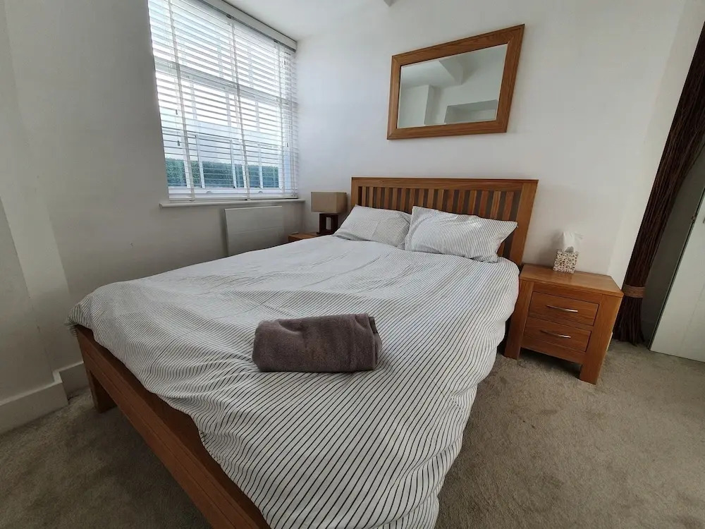 Modern Kings Road Executive Apartment