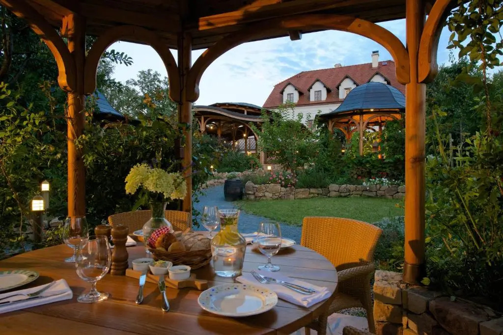 Babiččina Zahrada Penzion & Restaurant