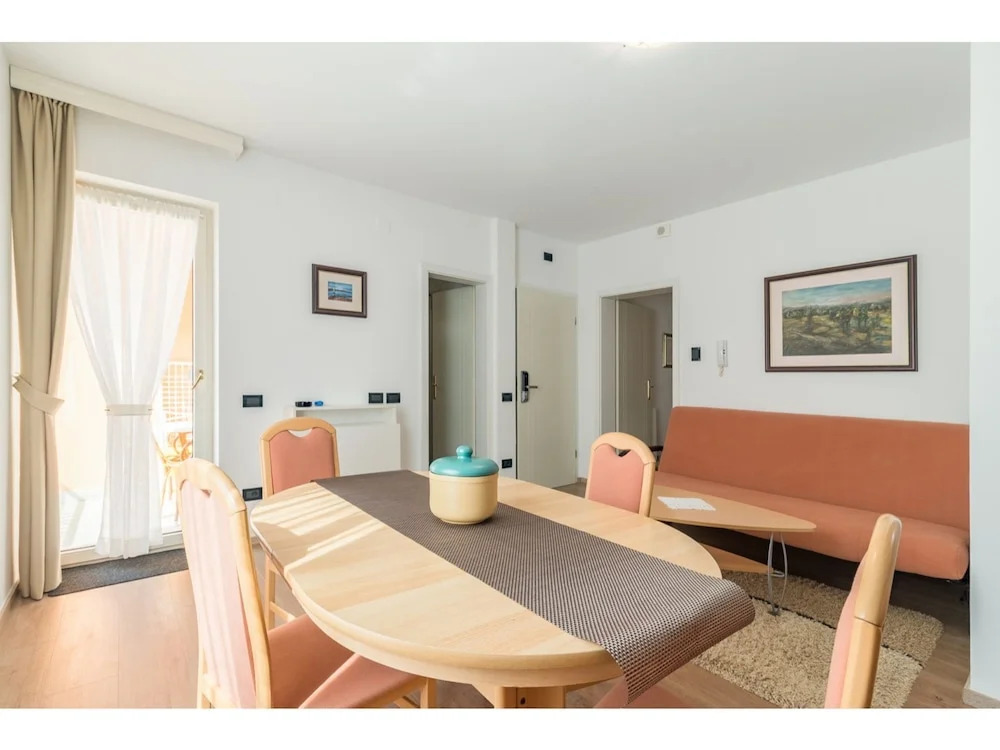 Modern apartment with balcony and sea view for 2 persons in Medulin